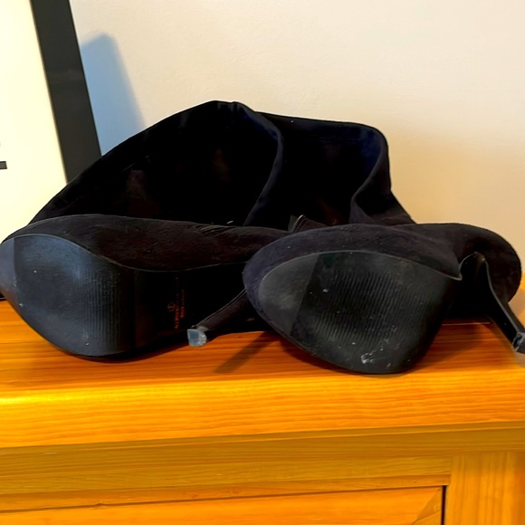 Over-the-knee boots. - Picture 6 of 7